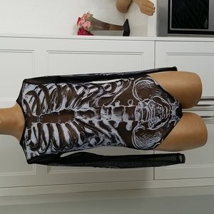 Missguided Sheer Skeleton top sz 4